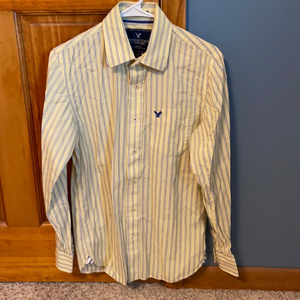 American Eagle men’s long sleeve shirt